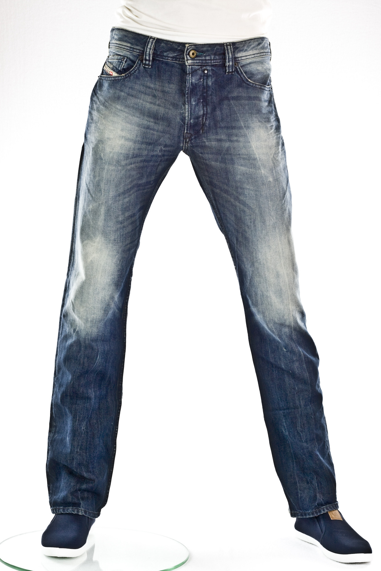 джинсы мужские Diesel свободные прямые SAFADO 0814A slim-straight